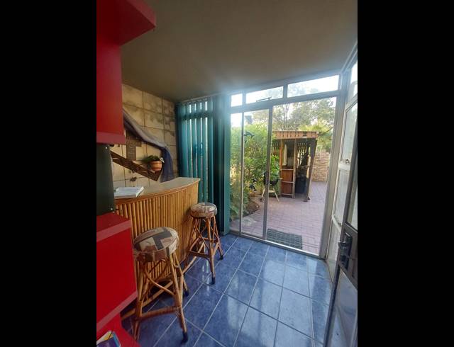 3 BEDROOM TOWNHOUSE FOR SALE IN SASOLBURG EXT 2